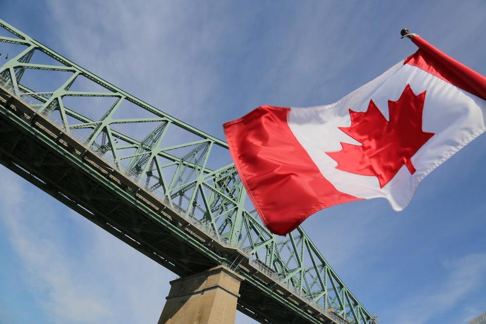 Montreal - Canada Flag